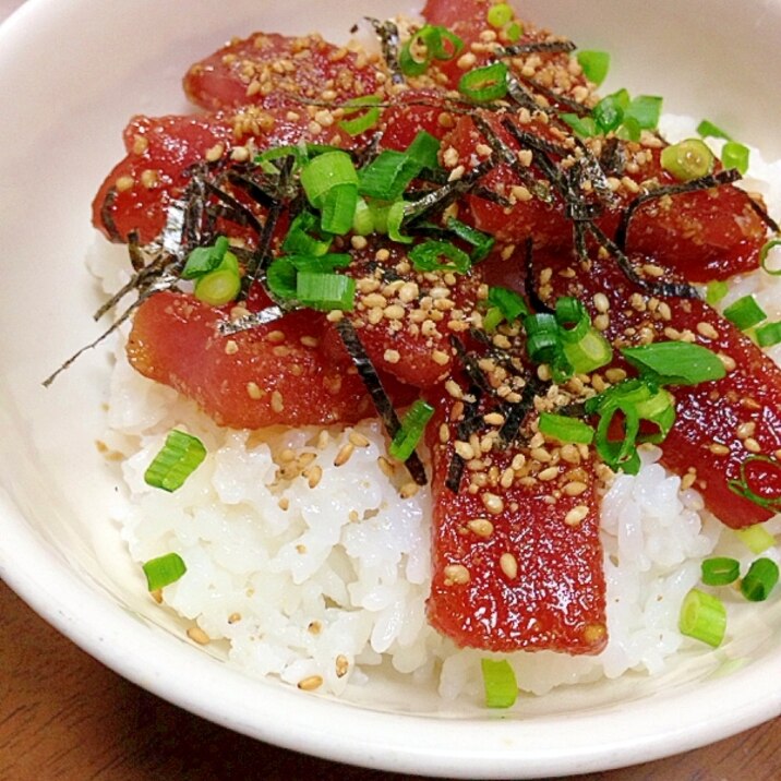 まぐろ漬け丼